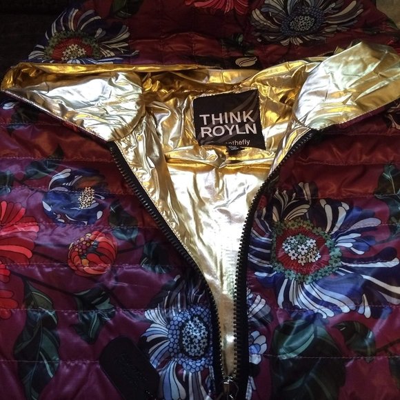 BURGANDY cropped hi-low floral down poncho with hood NWT 🎈HOST PICK🎈 - Picture 6 of 15